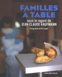 Familles à table