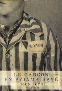 Le garçon en pyjama rayé