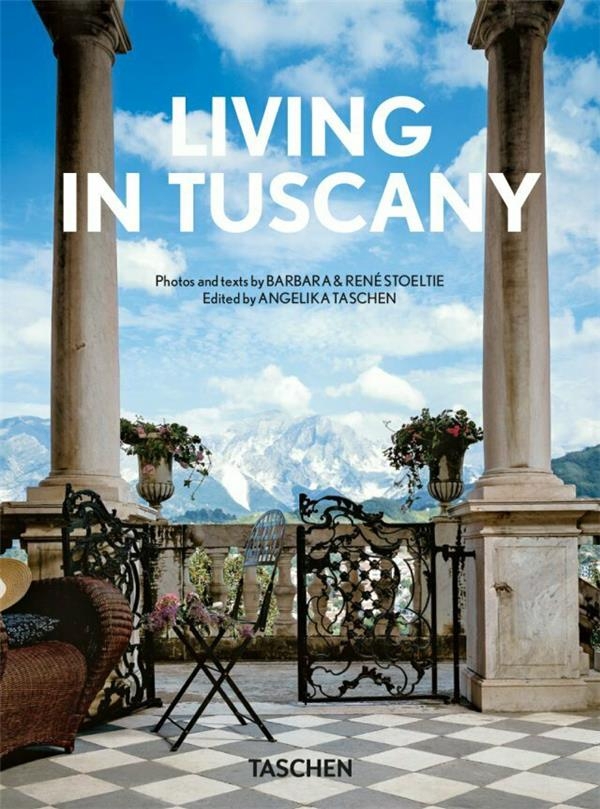 Living in Tuscany. 40th Ed.