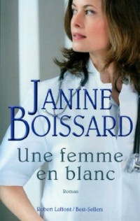 Une femme en blanc