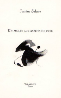 Un mulet aux sabots de cuir