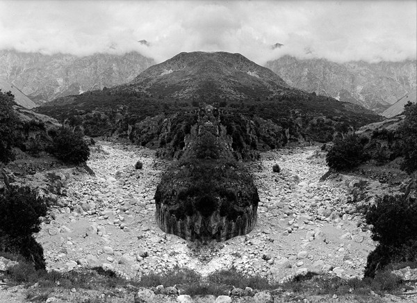 Quelque chose continue