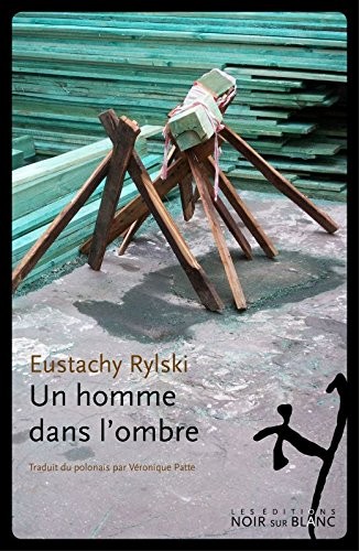 Un homme dans l'ombre