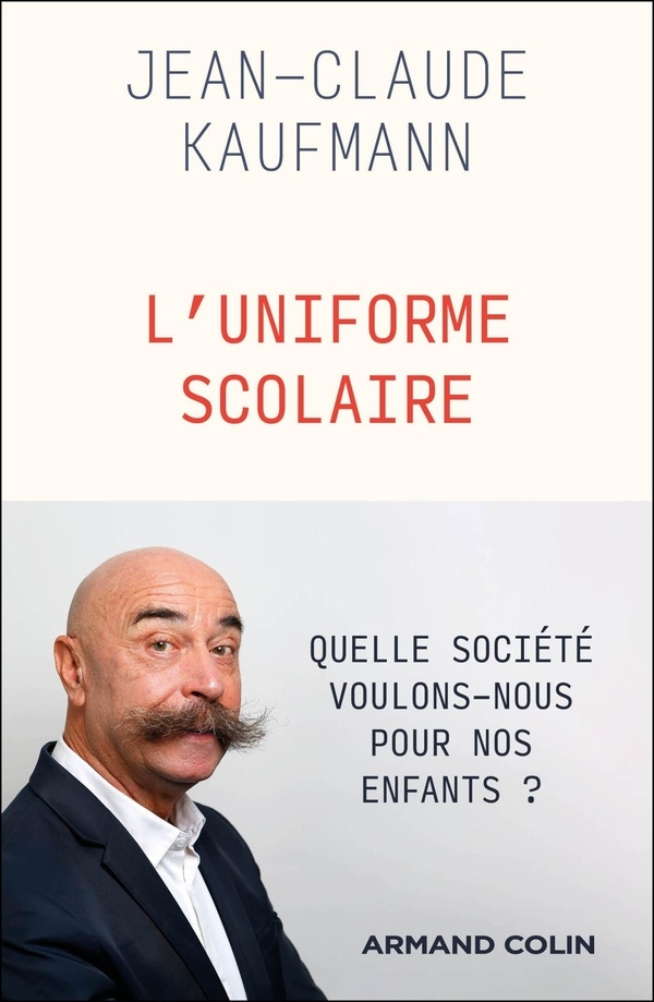 L'Uniforme scolaire: Vêtement archaïque ou instrument de la modernité ?