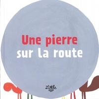 Une pierre sur la route