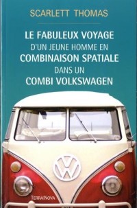 Le fabuleux voyage du jeune homme en combinaison spatiale dans un Volkswagen