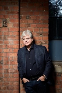 Linwood Barclay Untitled