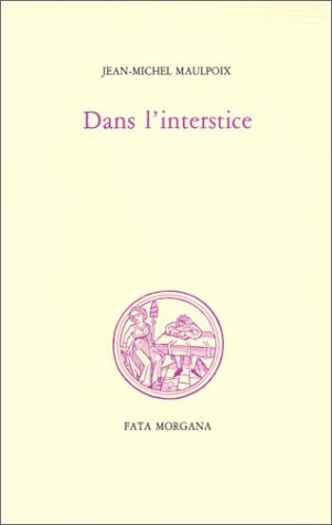Dans l'interstice