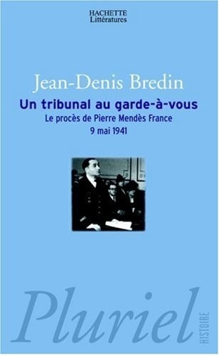 Un tribunal au garde-à-vous