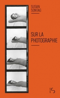 Sur la photographie