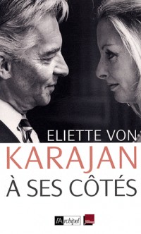 A ses côtés