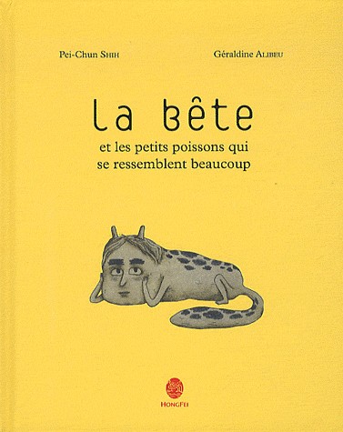La bête et les petits poissons qui se ressemblent