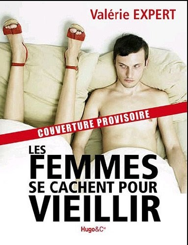 Femmes se cachent pour vieillir