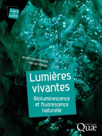 Lumières vivantes: Bioluminescence et fluorescence naturelle