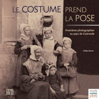 Le Costume Prend la Pose Premieres Photographies a