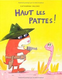 Haut les pattes !