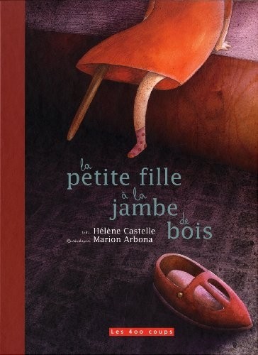 Petite fille à la jambe de bois