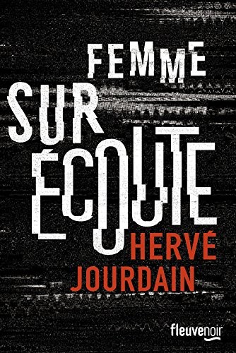 Femme sur écoute