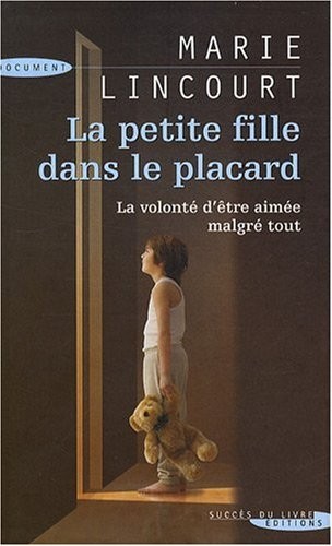 La petite fille dans le placard