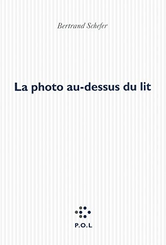 La photo au-dessus du lit